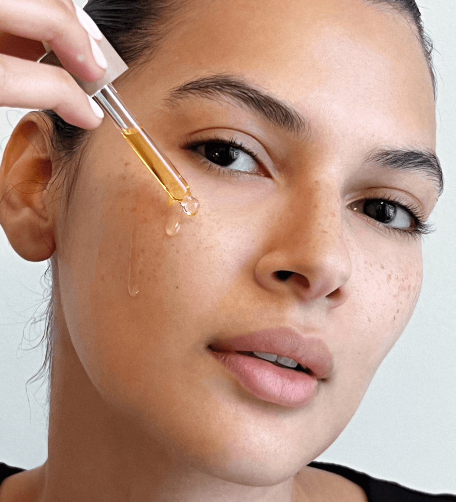 
                  
                    CACAYE Brightening Oil Application
                  
                